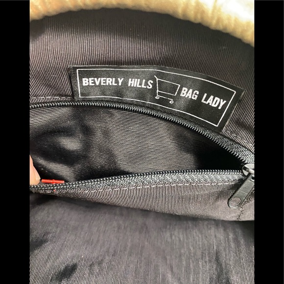 Beverly Hills bag lady purse - Picture 4 of 4